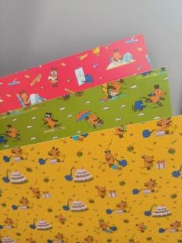 Bastelkarton 50 x 70 cm 300g Die Maus rot